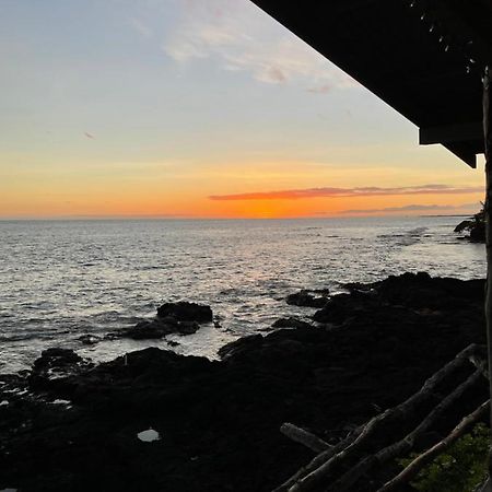 Oceanfront Delight Apartment Kailua-Kona Bagian luar foto